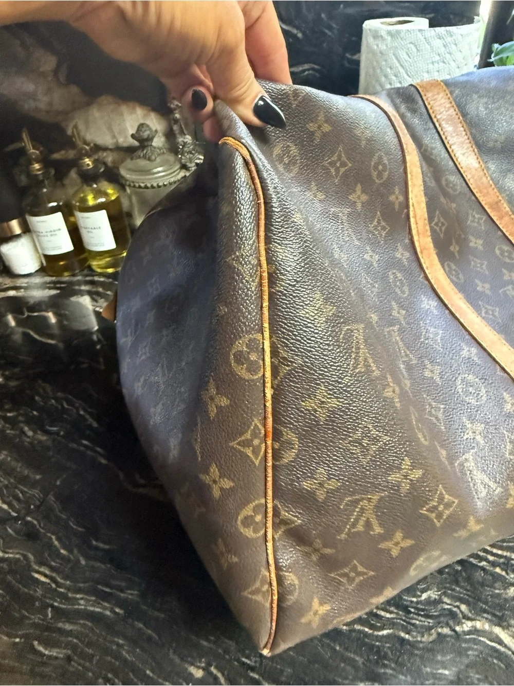 Authentic LOUIS VUITTON large duffel bag traveler tote w/ luggage tag lock